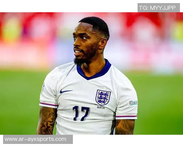 阿玛德荣获非洲杯全场最佳身穿姆伯莫球衣领奖引发热议