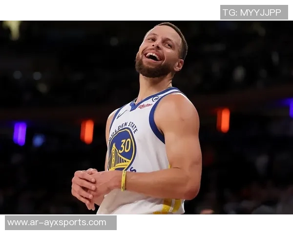 库里幽默回应穿鞋致敬克莱称只是偶然试鞋合脚 库里幽默回应穿鞋致敬克莱称只是偶然试鞋合脚