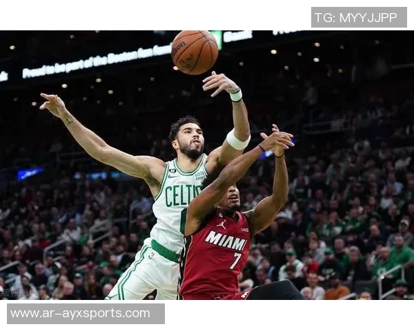 波什盛赞杰伦布朗表现出色认为其是MVP有力竞争者 波什盛赞杰伦布朗表现出色认为其是MVP有力竞争者